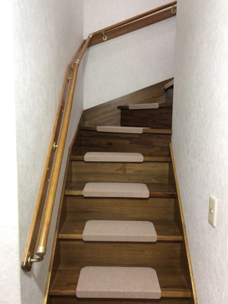   千葉市　Ｔ様　階段手摺り　トイレ手摺り取付け　施工事例