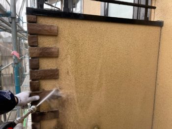 ☆東金市　外壁塗装前の高圧洗浄作業☆