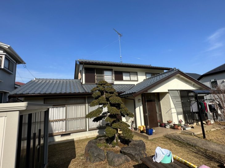  成田市　K様　外壁と瓦屋根の汚れが気になり紹介を経て、こうちゃんペイントにお願いしました。