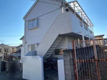 習志野市 Y様邸　アパート塗装　外壁・屋根塗装と雨漏りしたバルコニー修繕｜下地から丁寧に直した施工事例