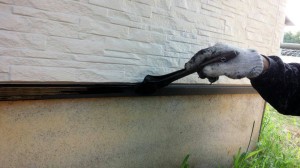 水切りトタン、錆止めも細部まで丁寧に施工致します